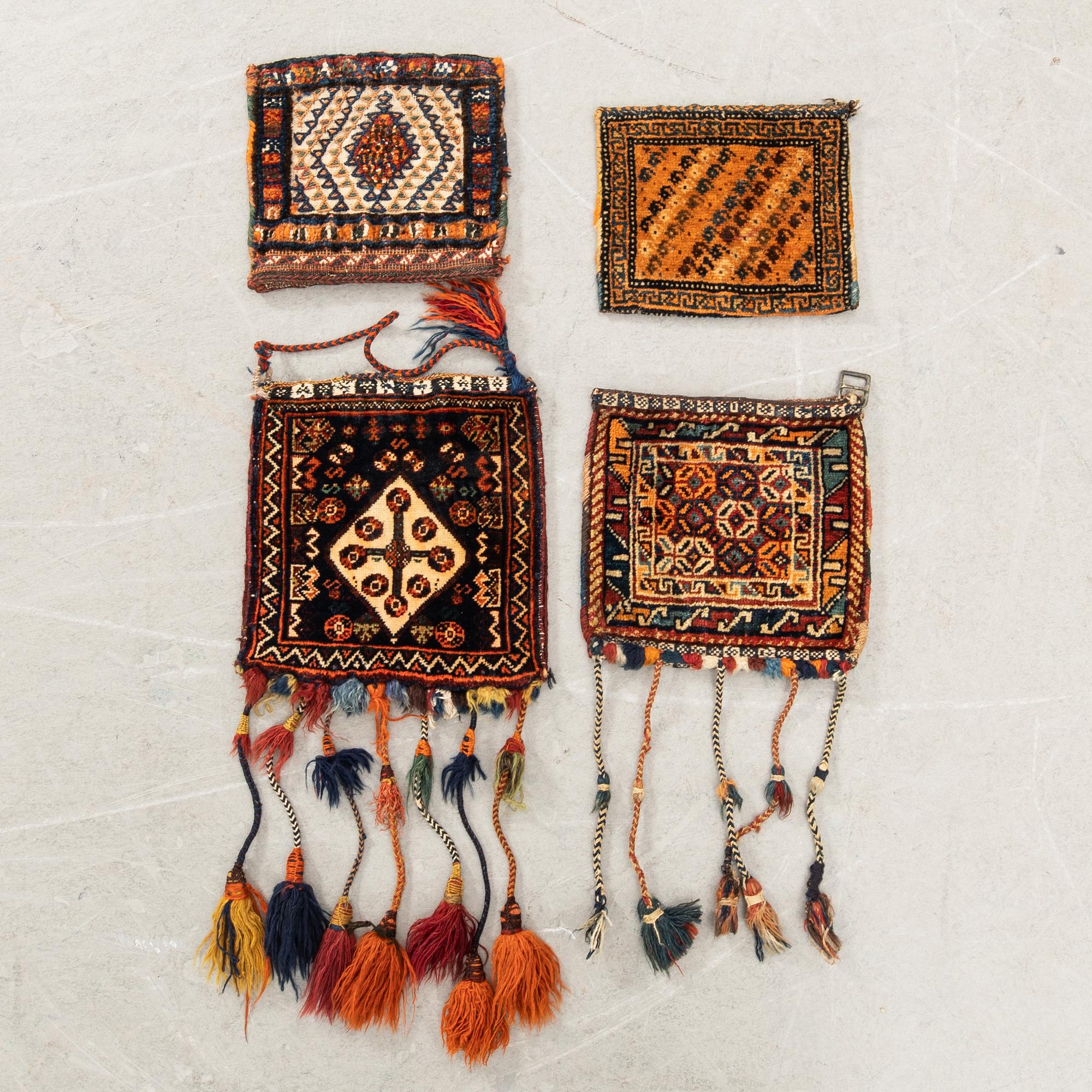 Bags Chanteh 4 pcs Kashgai semi-antique approx. 32x30 cm, 23x26 cm, 26x29 cm and 26x28 cm (excluding tassels).