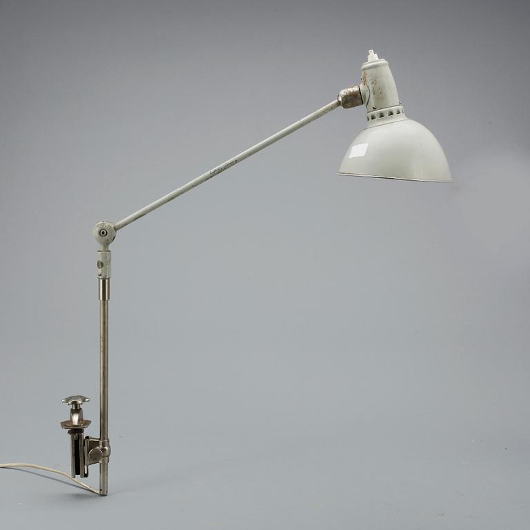 BORDSLAMPA, Triplex lillpendel, Johan Petter Johansson, 1900-talets första hälft.
