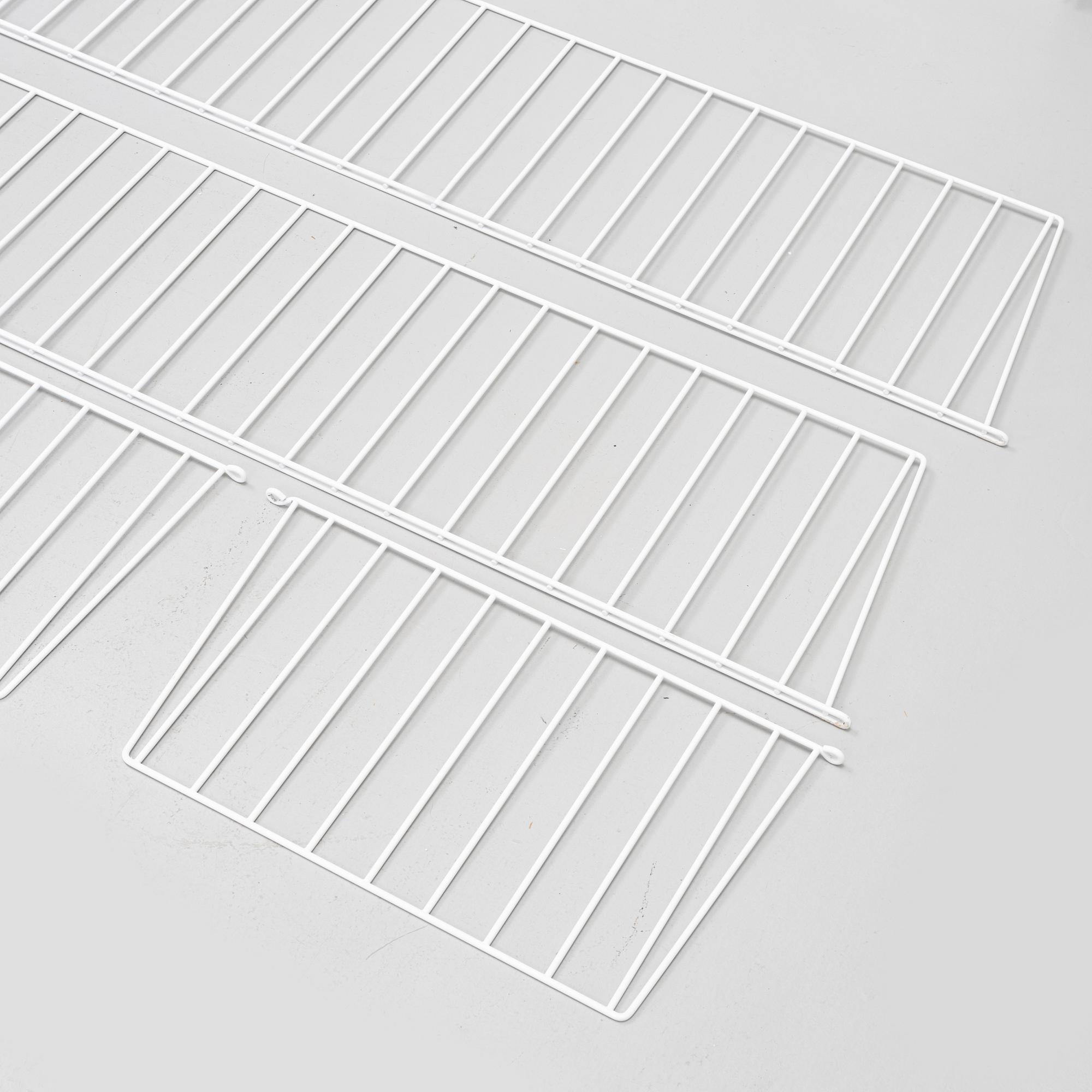 Nils Strinning, a 'String' shelving system.