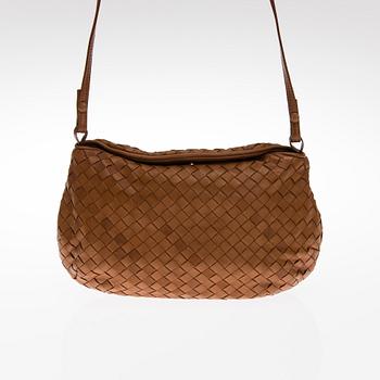 LAUKKU, Bottega Veneta.