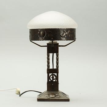 BORDSLAMPA, jugend, 1910-tal.