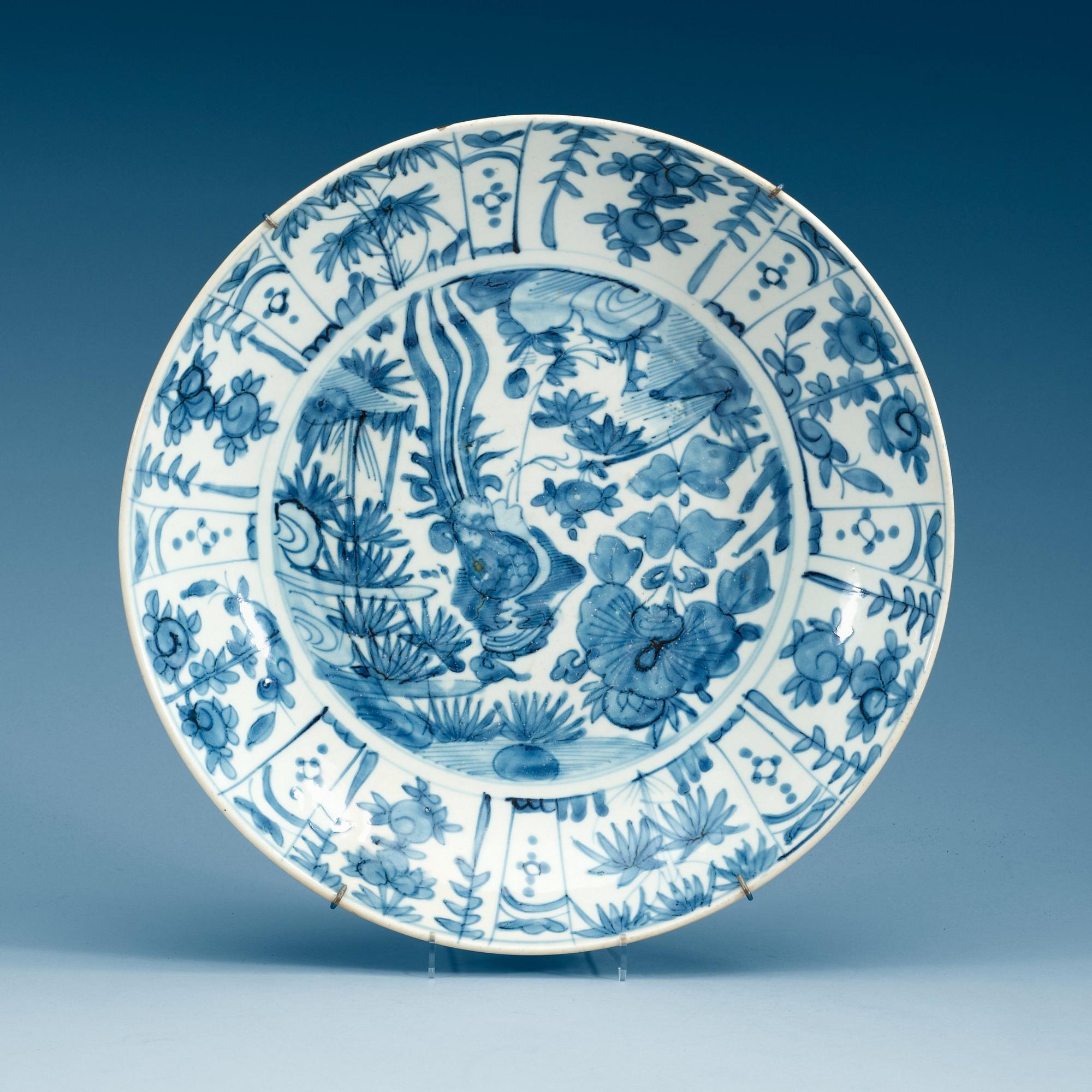A blue and white charger, Ming dynasty, Wanli (1572-1620).