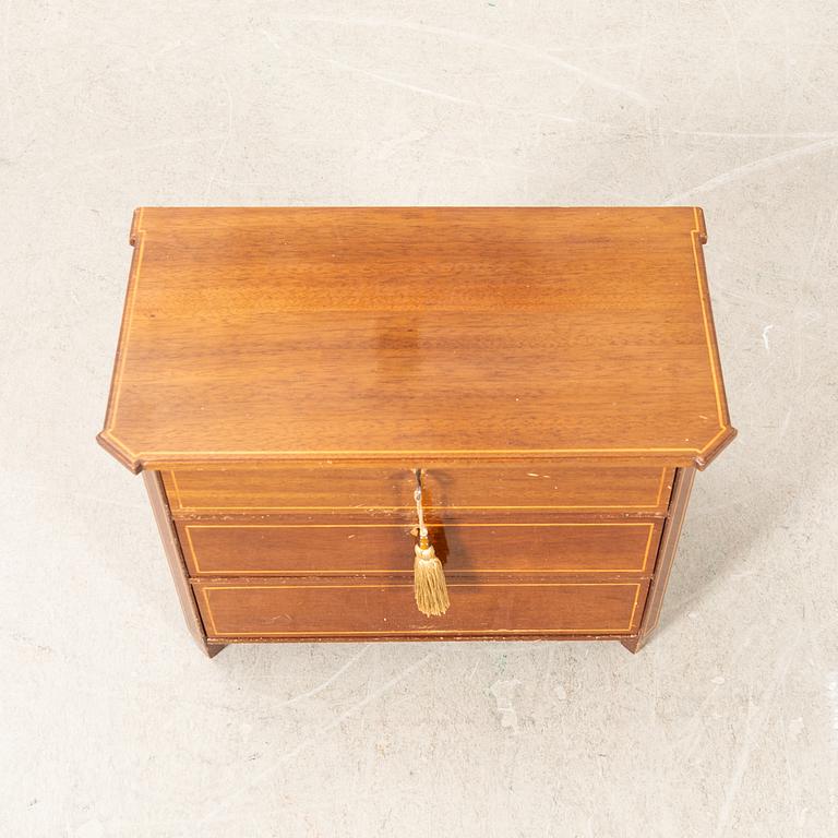 Miniature chest of drawers, early 20th century.