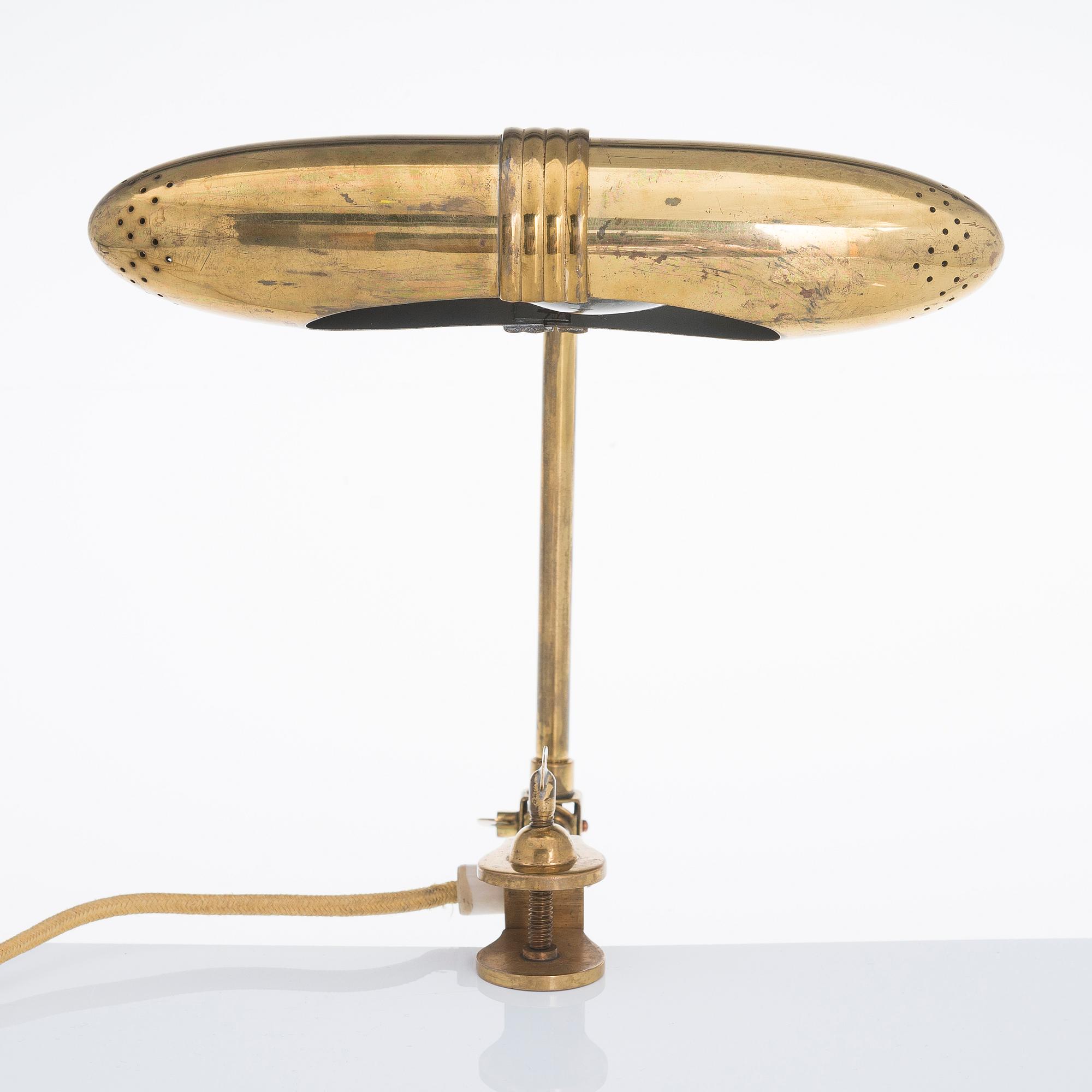 MAURI ALMARI, a mid-20th century desk light for Idman.