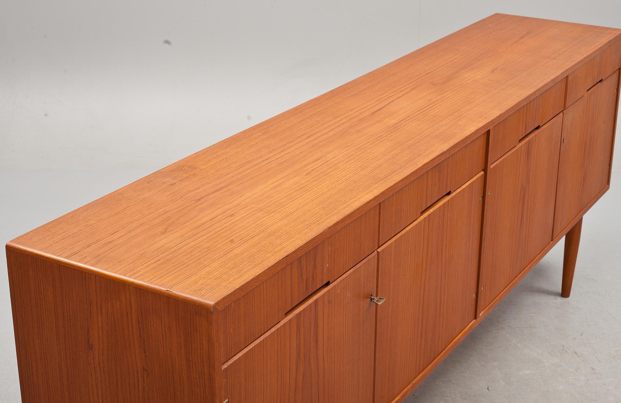 SIDEBOARD, 1960-tal.