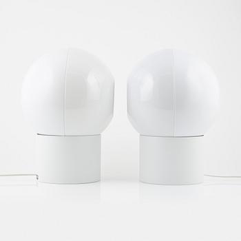 Uno & Östen Kristiansson, a pair of white plastic 'Luno' model 1241 table lights, Luxus, Vittsjö.