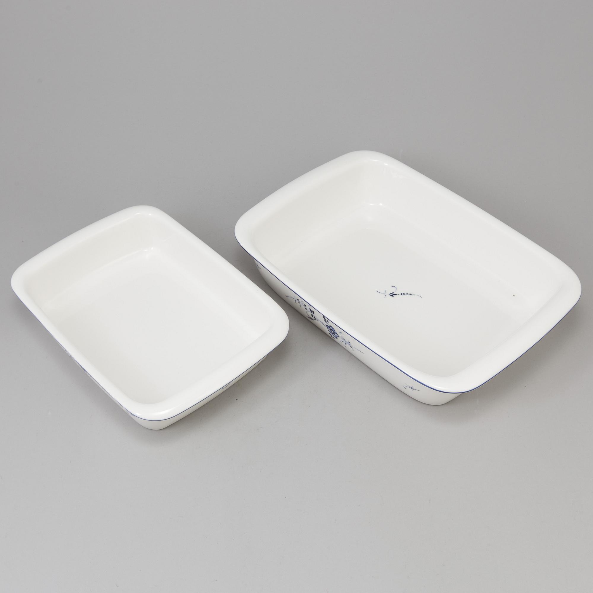 A 88 piece dinner service 'Vieux Luxembourg' and 'Vilbofour', by Villeroy & Boch.