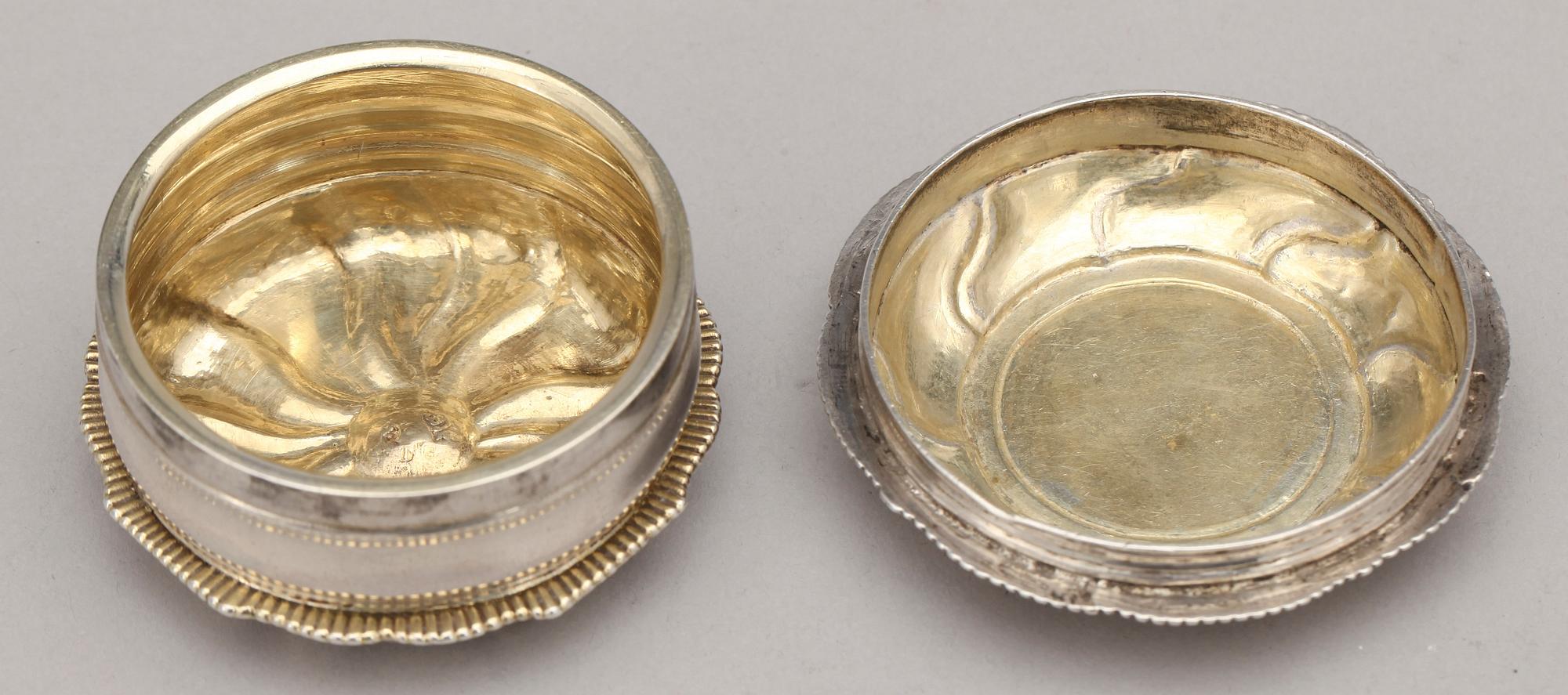 KYRKDOSA, silver, Göteborg, 1700-tal. Vikt ca 60 gram.