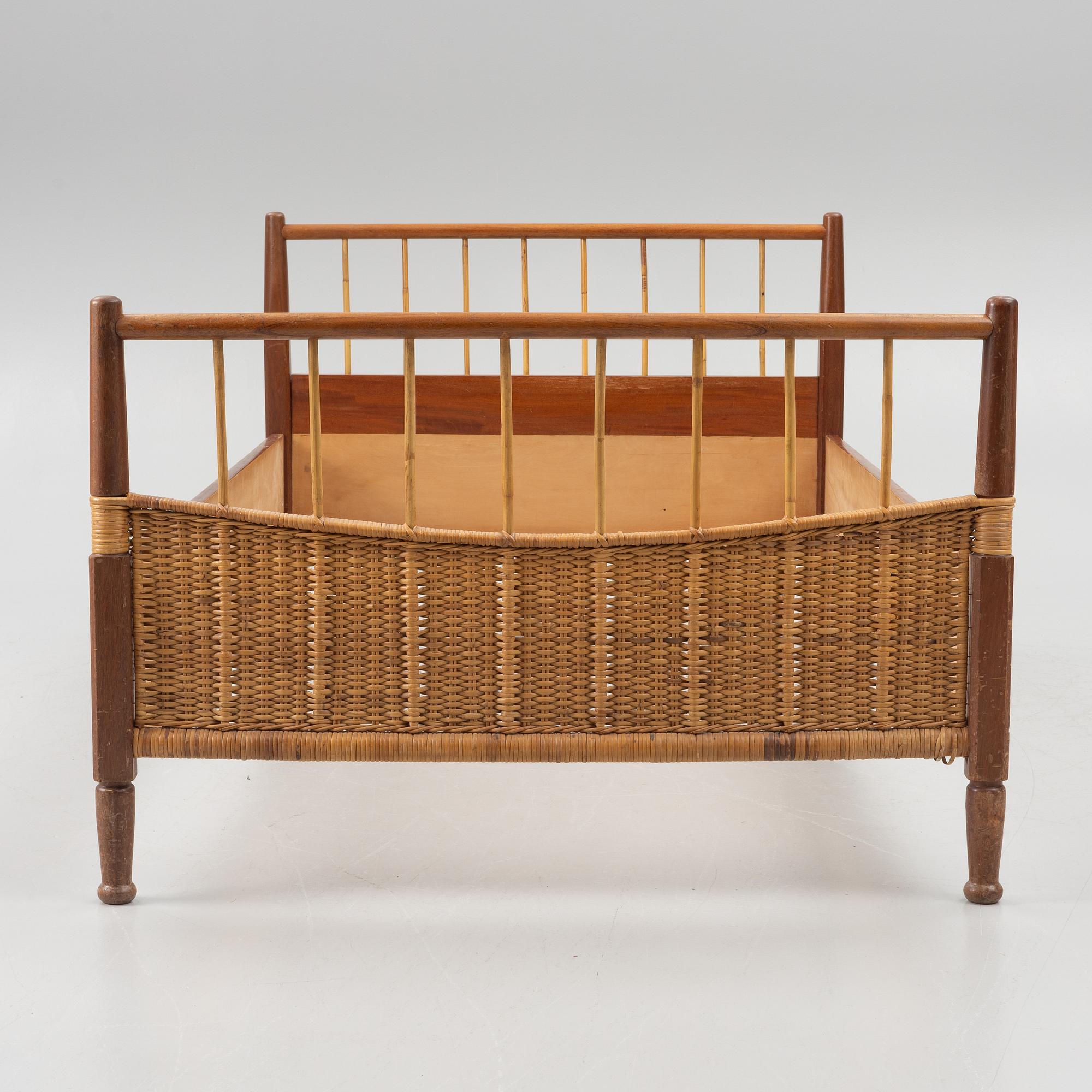 Josef Frank, sängram, modell 949, Firma Svenskt Tenn.