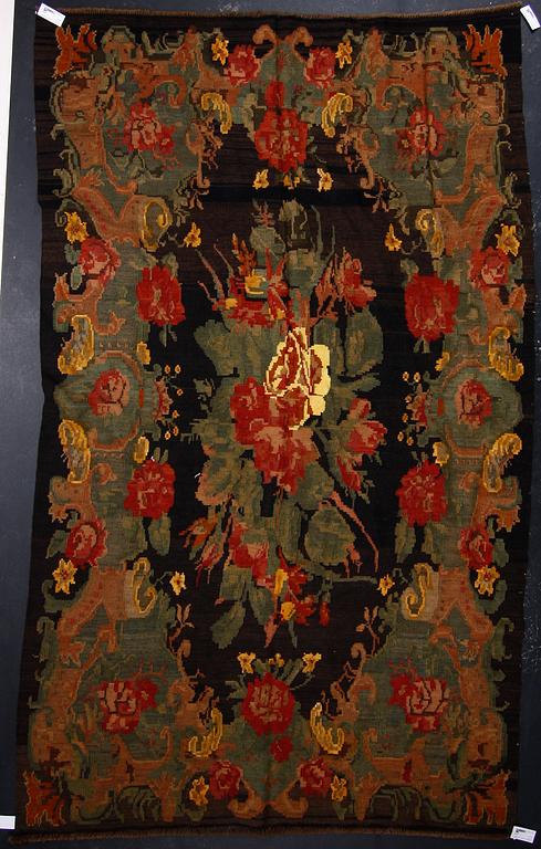 MATTA, Moldavien, 1900-talets mitt, ca 182x300.