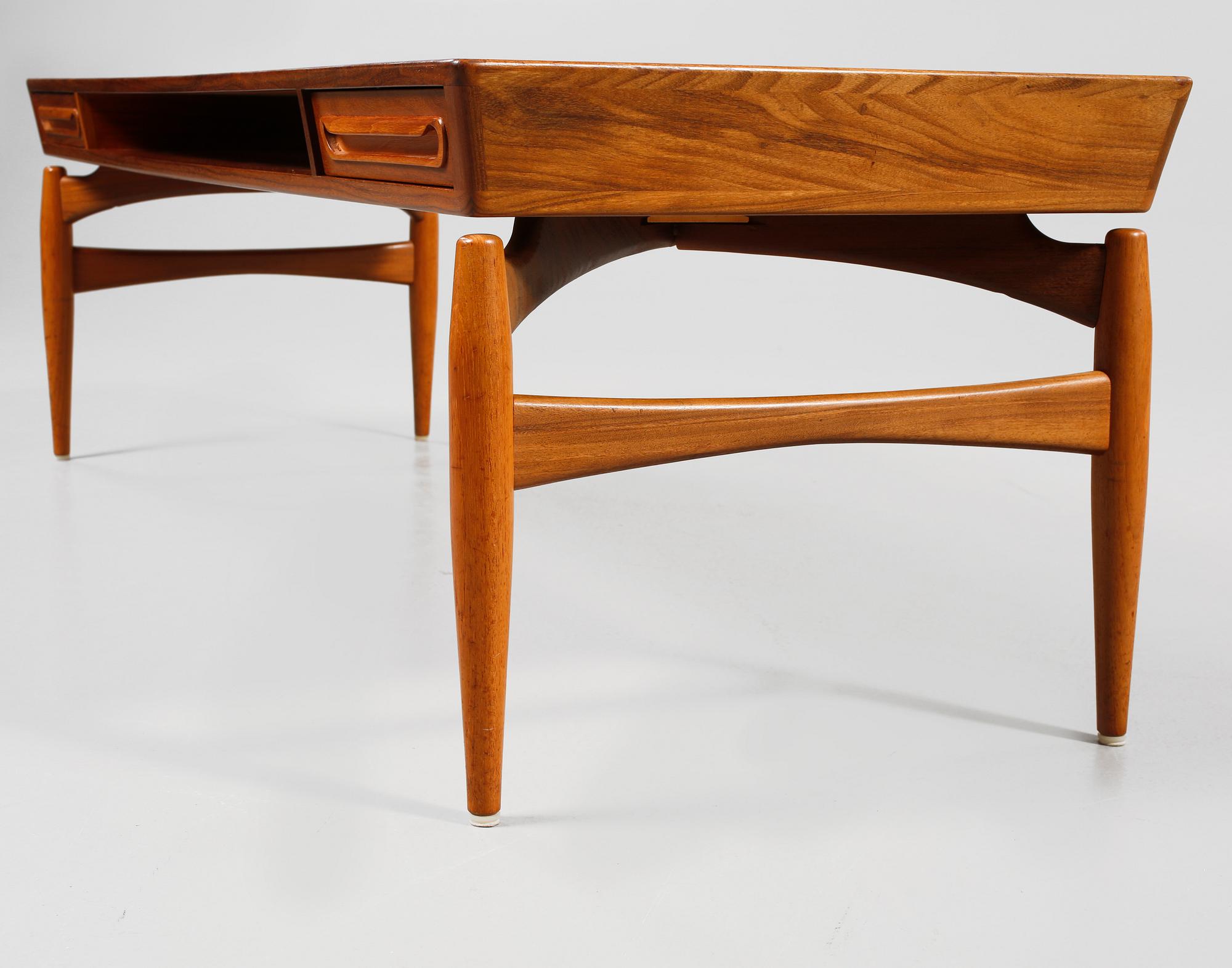 SOFFBORD, Johannes Andersen, Trensum, omkring 1900-talets mitt.