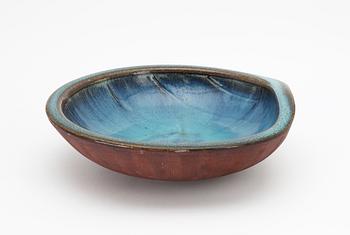 A Wilhelm Kåge 'Farsta' stoneware bowl, Gustavsberg 1936.