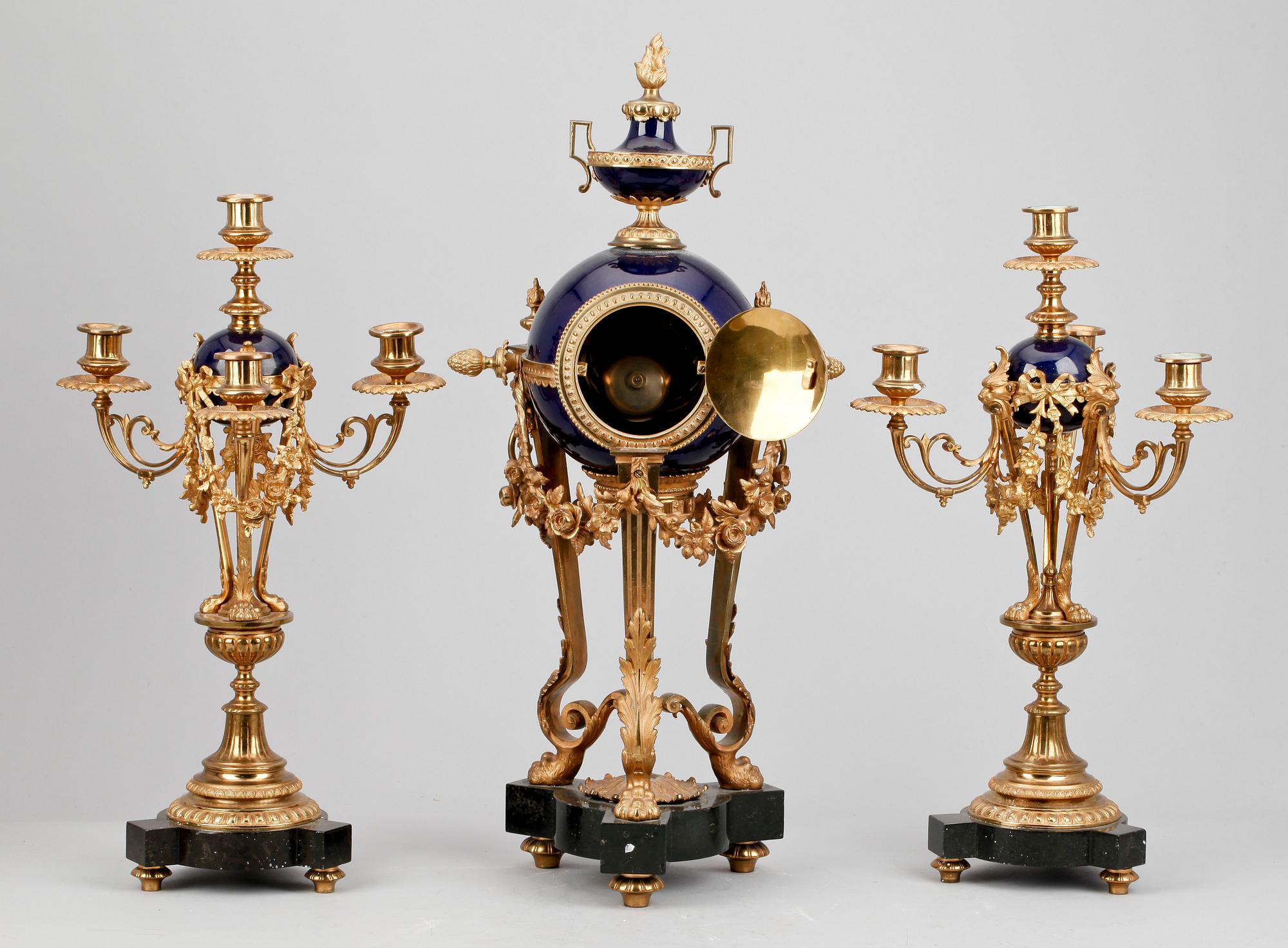 BORDSGARNITYR, 3 delar, Louis XVI-stil, Frankrike 1800-tal.