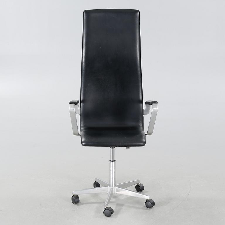 An office chair by Arne Jacobsen, "Oxford", Fritz Hansen, 1995.