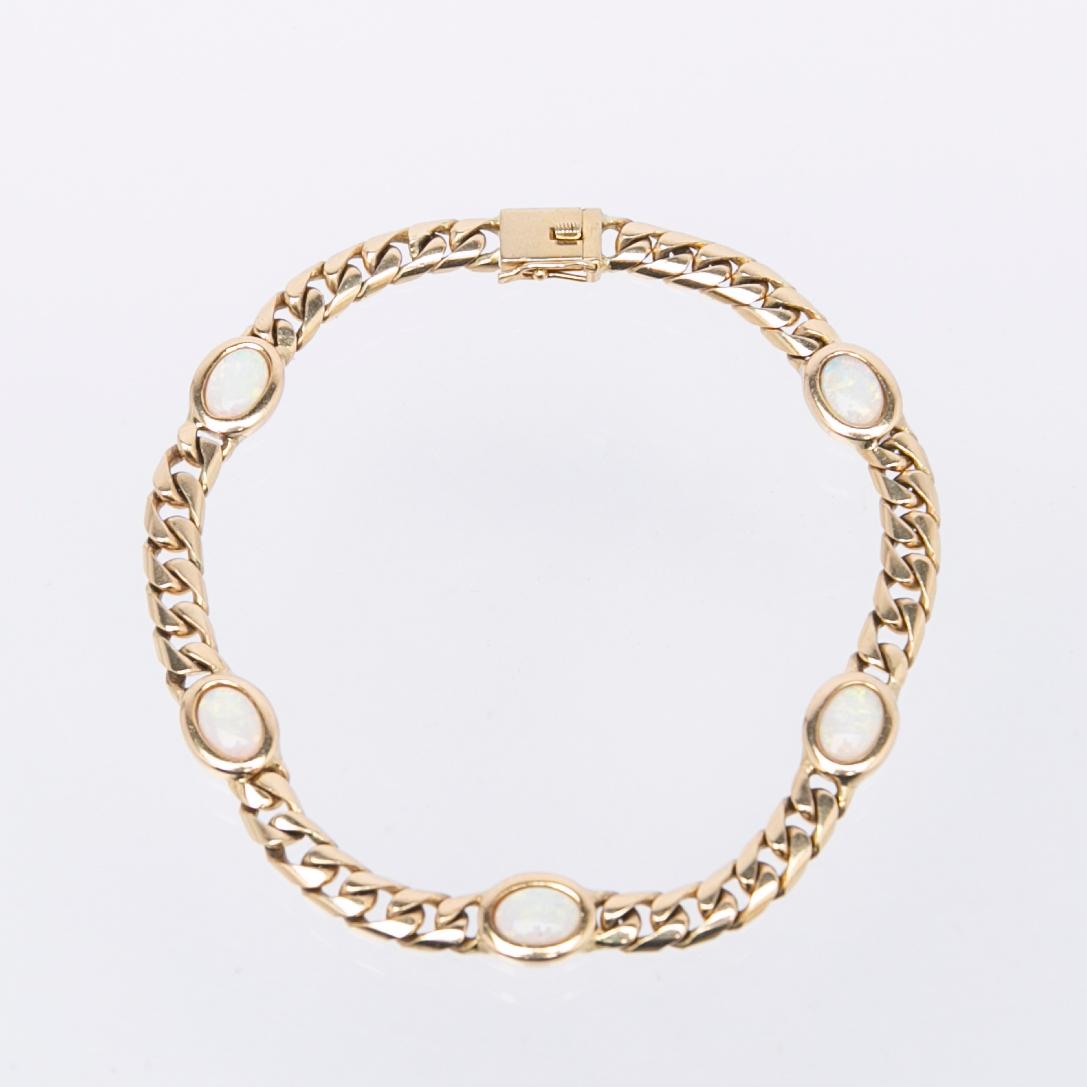 Bracelet, 14K gold with opals.