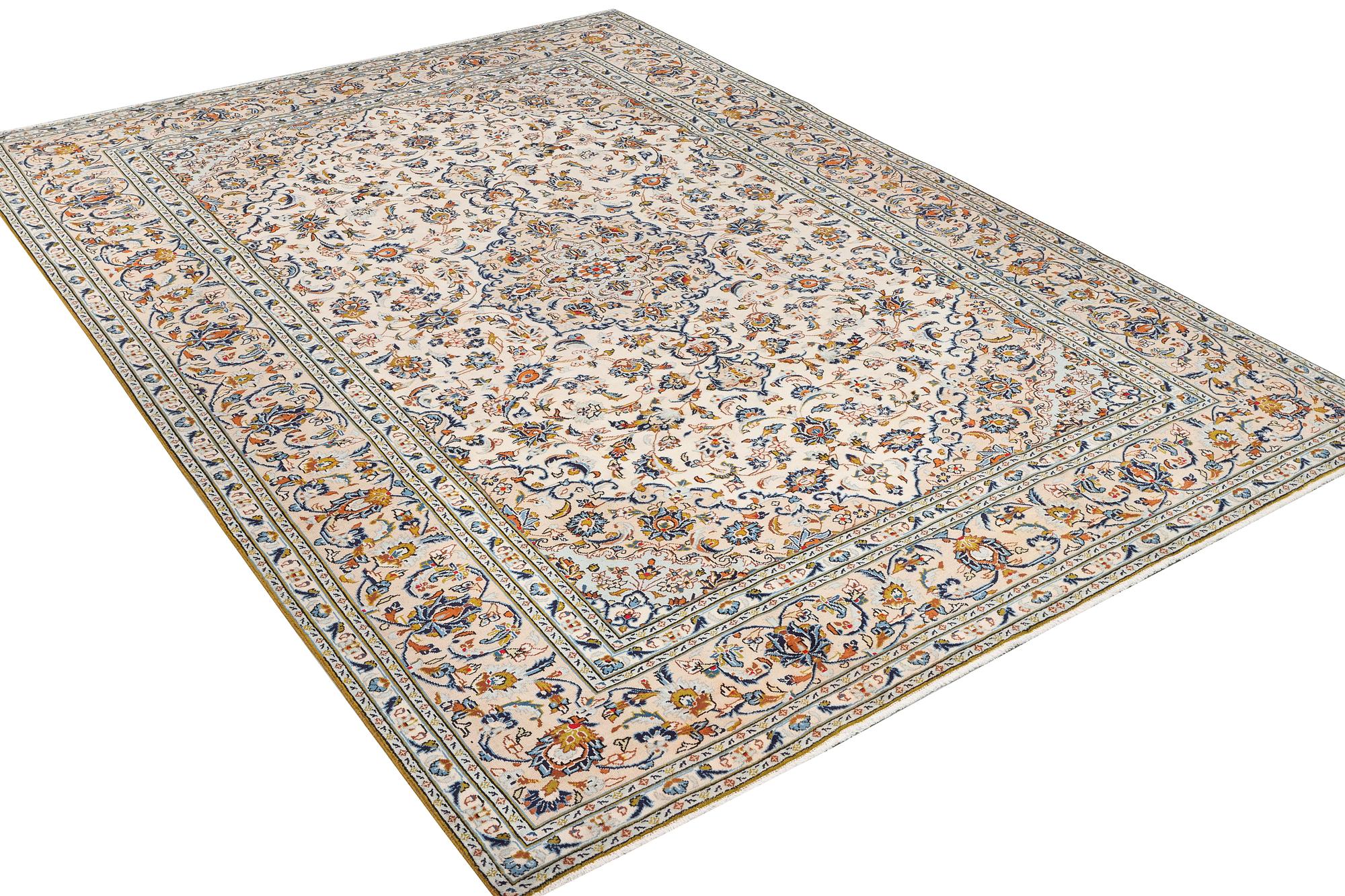 A Keshan carpet, c. 341 x 247 cm.