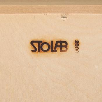 HYLLA, "Adelsö", Christer Larsson, Stolab, 2000.