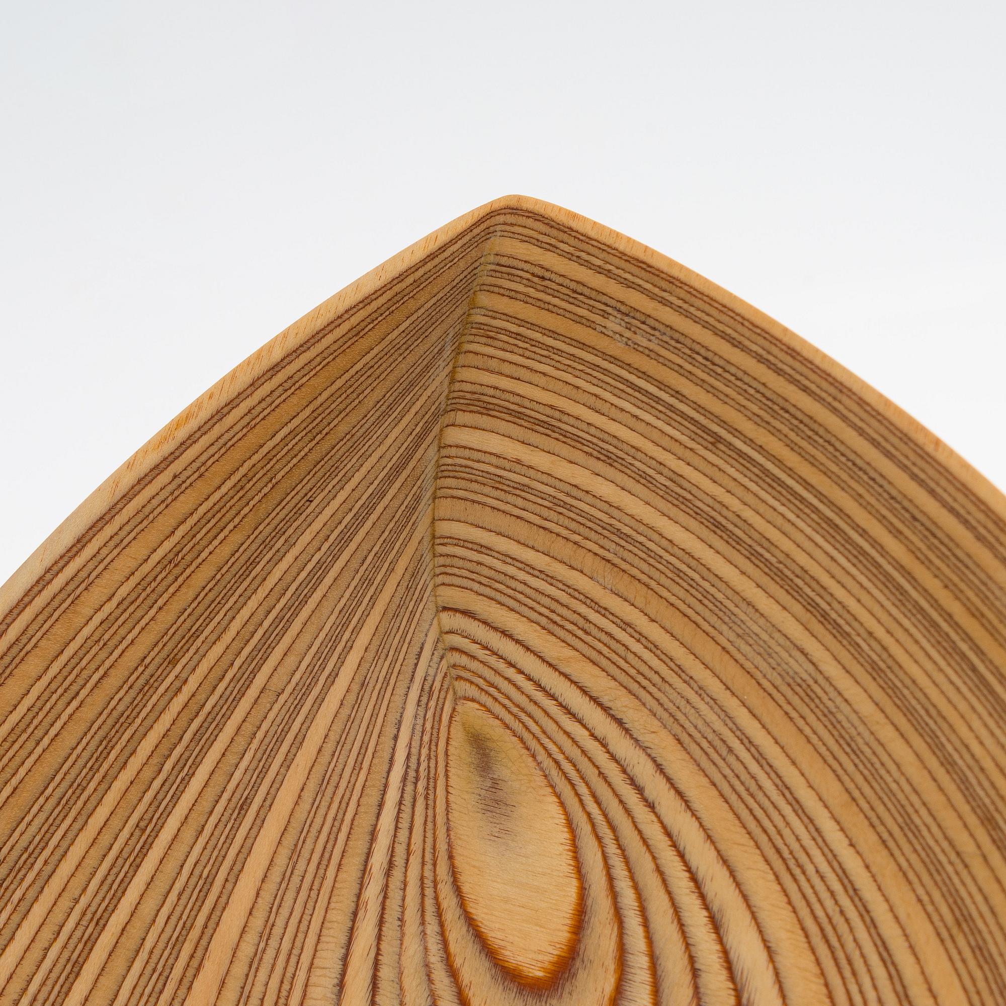 Tapio Wirkkala, vanerivati, signeerattu TW.