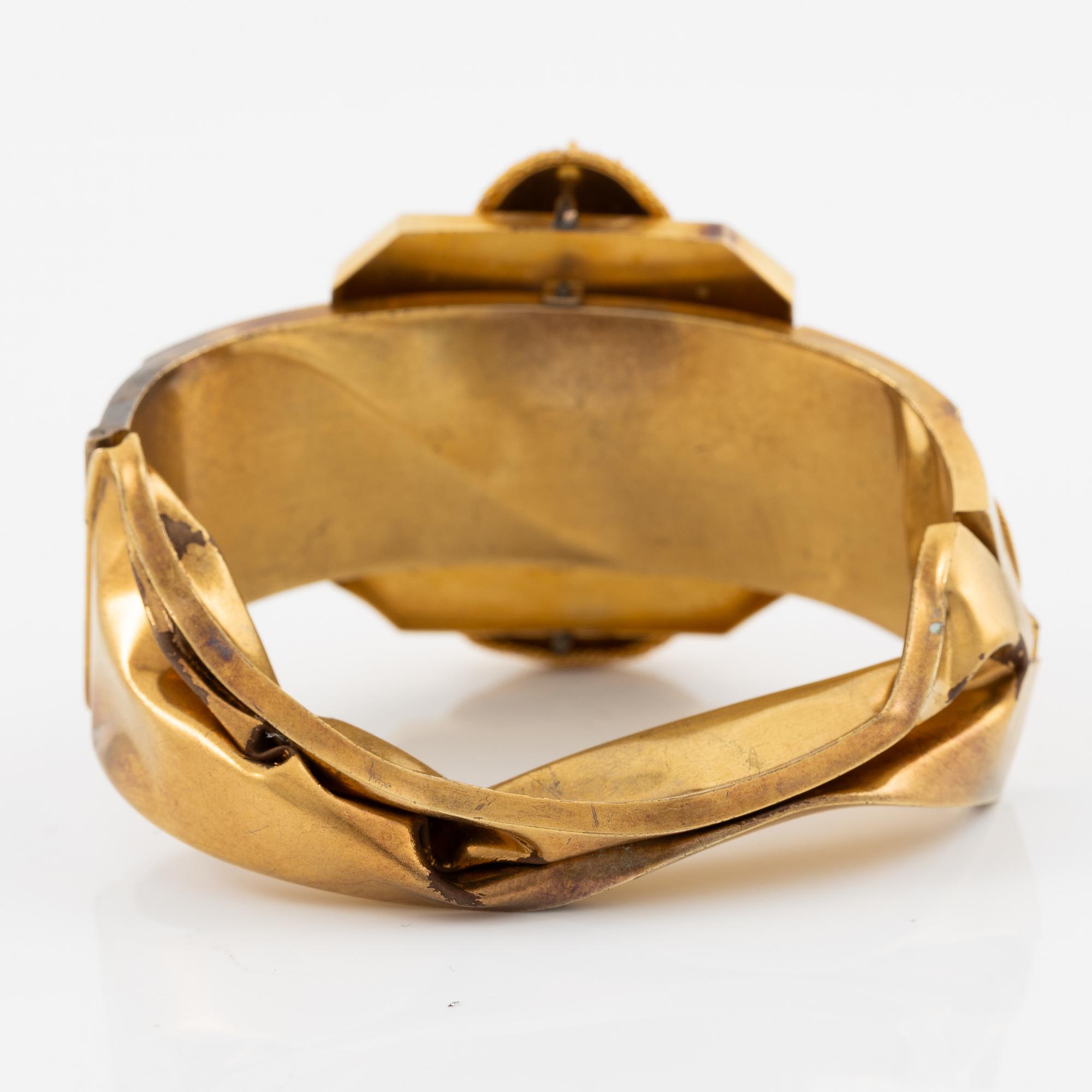 Bracelet 14K gold with enamel details and pearl, damaged.