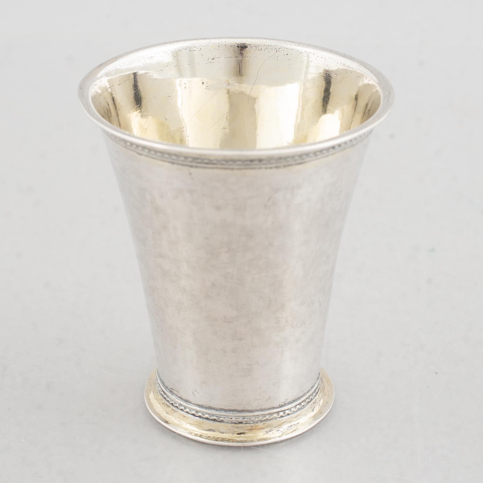 Mattias Grahl, miniatyrbägare, silver, Göteborg, möjligen 1740.