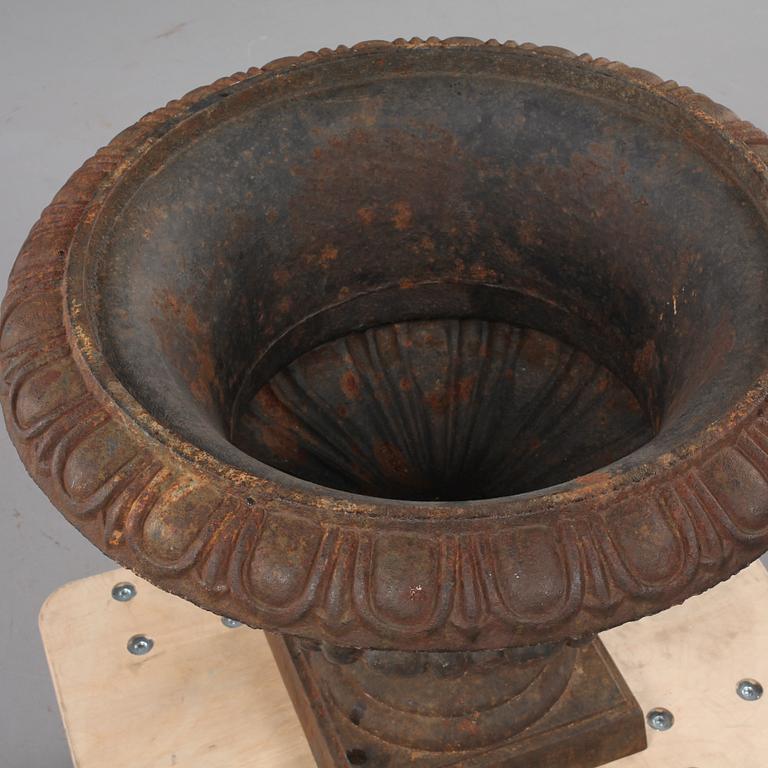 TRÄDGÅRDSURNA, 1900-talets andra hälft.