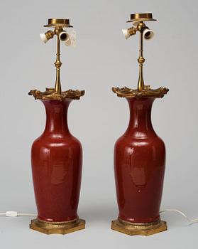 Two large vases mounted as lamps, late Qing dynasty, circa 1900.