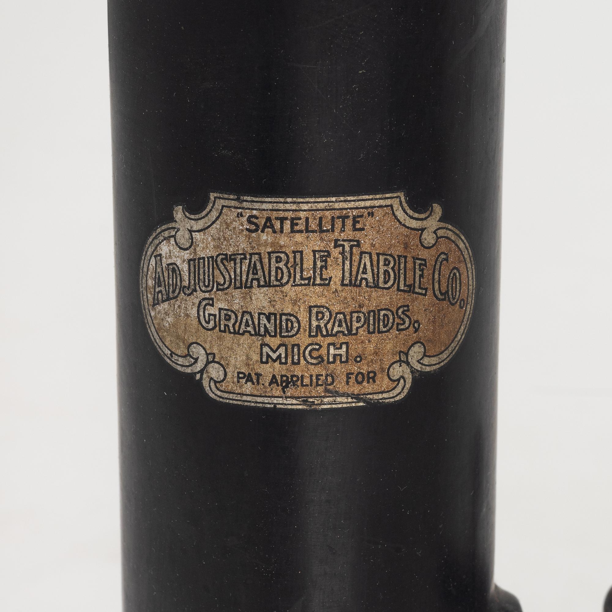 A telescope, A. Bardou, Paris, around the year 1900.