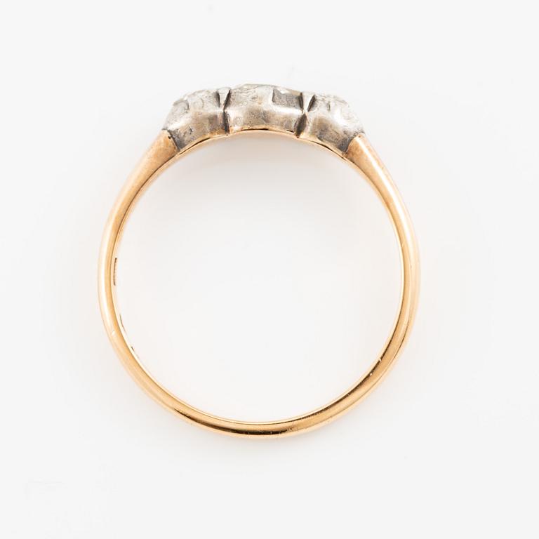 Ring 18K guld och silver med rosenslipade diamanter.