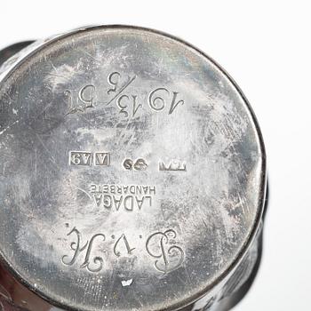 Silver, 8 pieces, including CG Hallberg, Stockholm 1943.