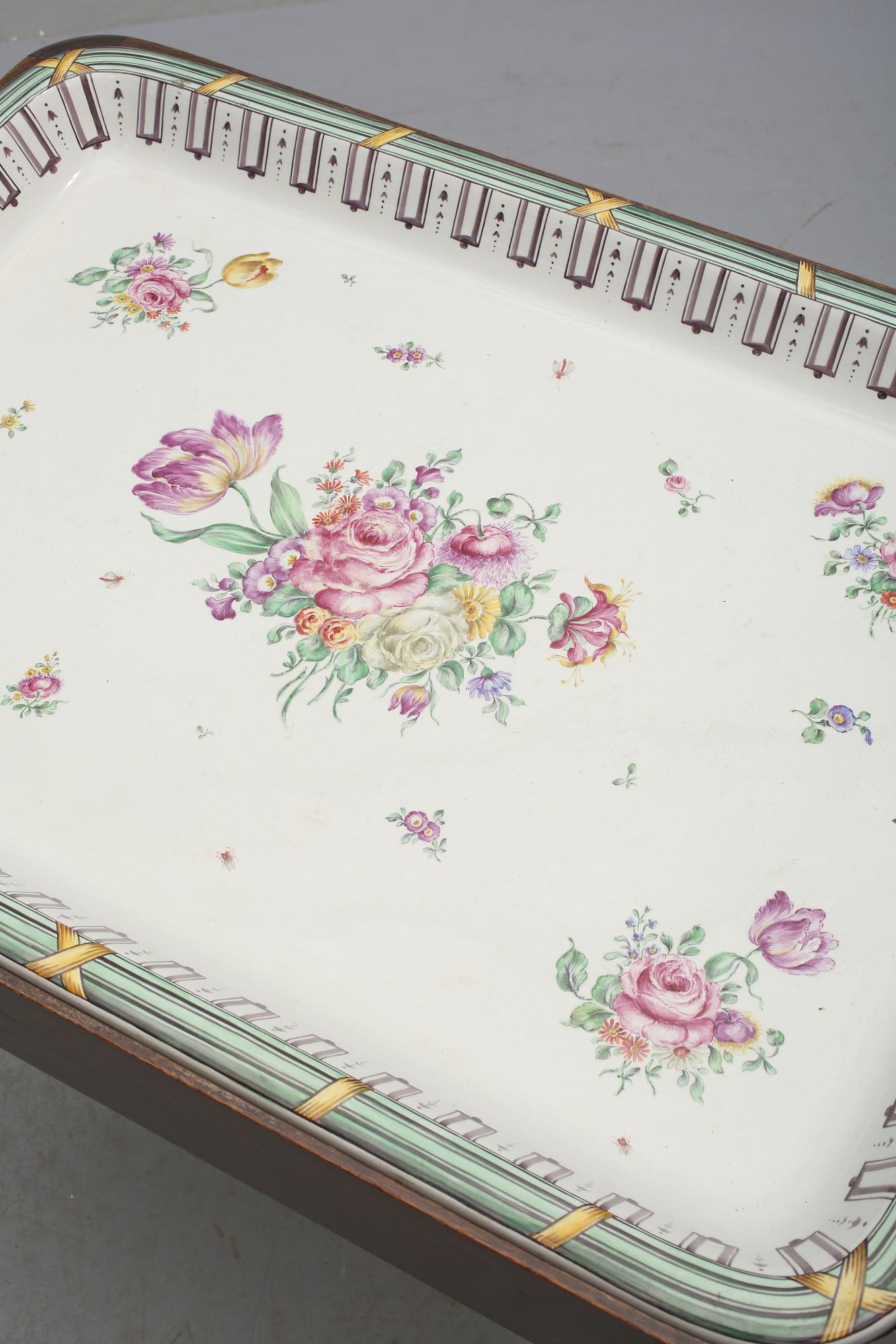 BRICKBORD, Rörstrand, monogramsignerad  S.A samr daterat 1925.