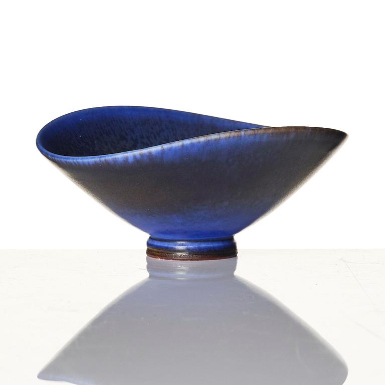 Berndt Friberg, a set of two stoneware vases and a bowl, Gustavsberg Studio 1950s-60s.