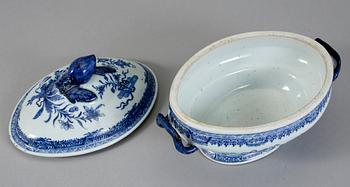 TERRIN, porslin, Kina, Qianlong (1736-95).