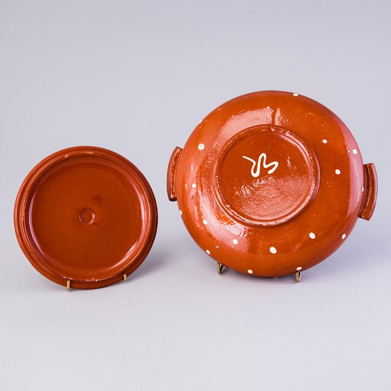 MARITA LYBECK, servisdelar, 28 st, keramik + bok "Marita Lybeck 1906-1990".