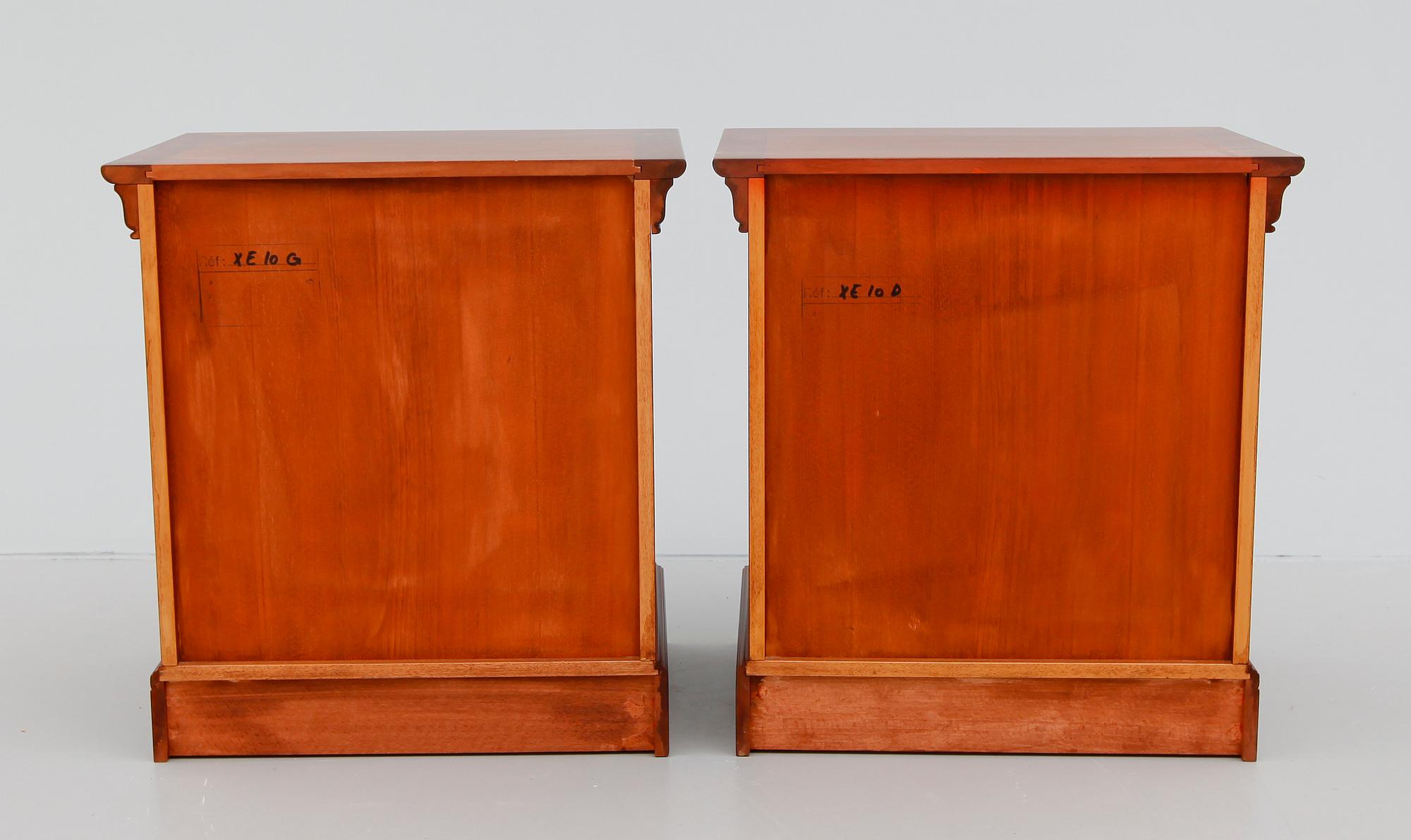 SÄNGBORD, 1 par, Grange, 1900-talets fjärde kvartal.