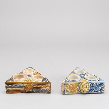 A set of two faiance spice holders, propably Italy 18/19th century.