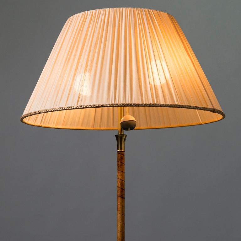 LATTIAVALAISIN, Itsu 1900-luvun puoliväli.