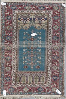 MATTA. Semiantik Turkisk. Ca 170 x 115 cm.