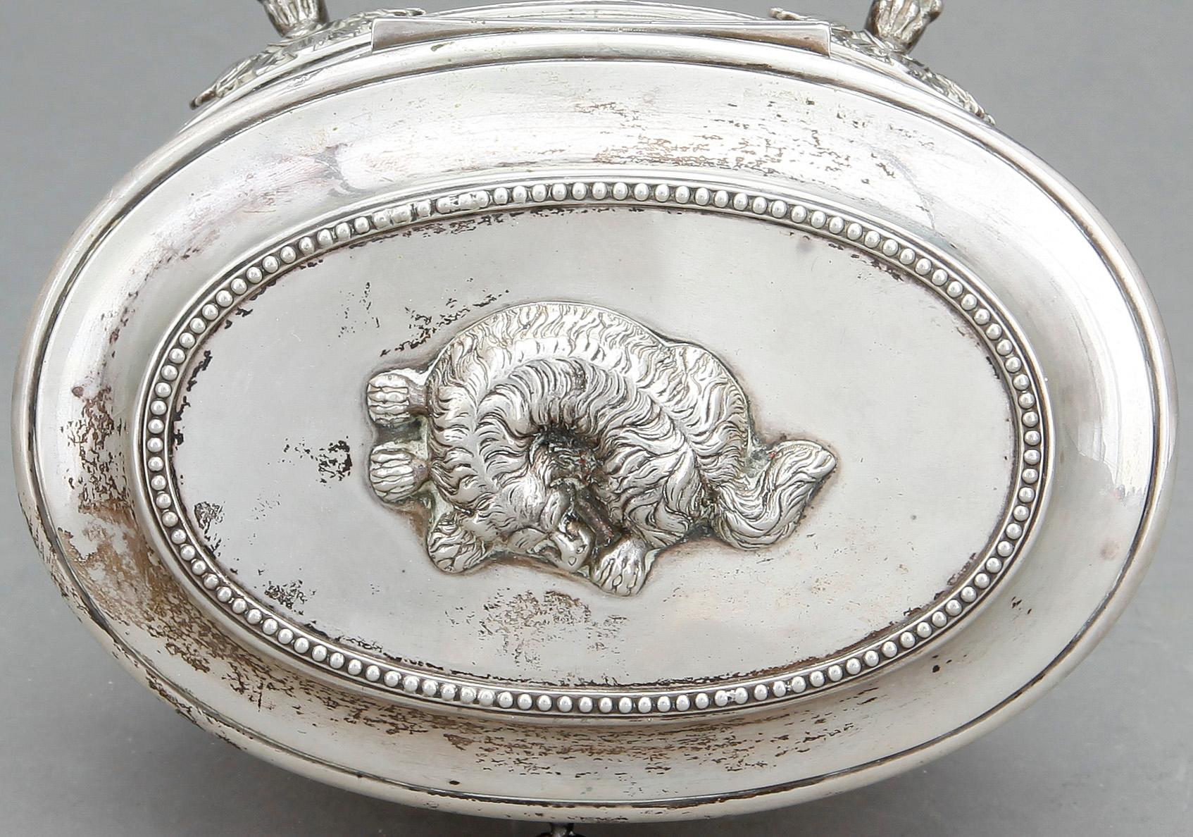 SOCKERSKRIN, silver, August Albrekt Paulsson, Stockholm, 1909. Vikt ca 571g.