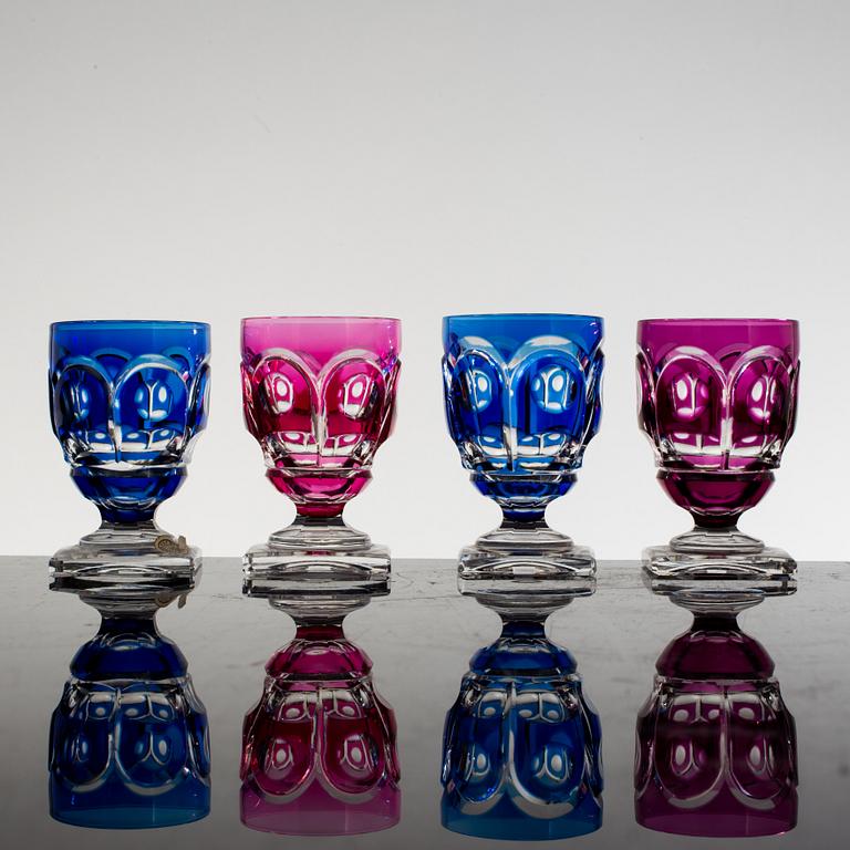 A set of 12, VAL SAINT LAMBERT, glass.