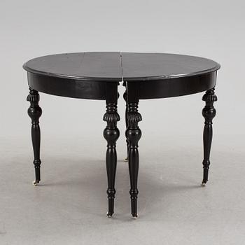 A mid 19th century dinner table.