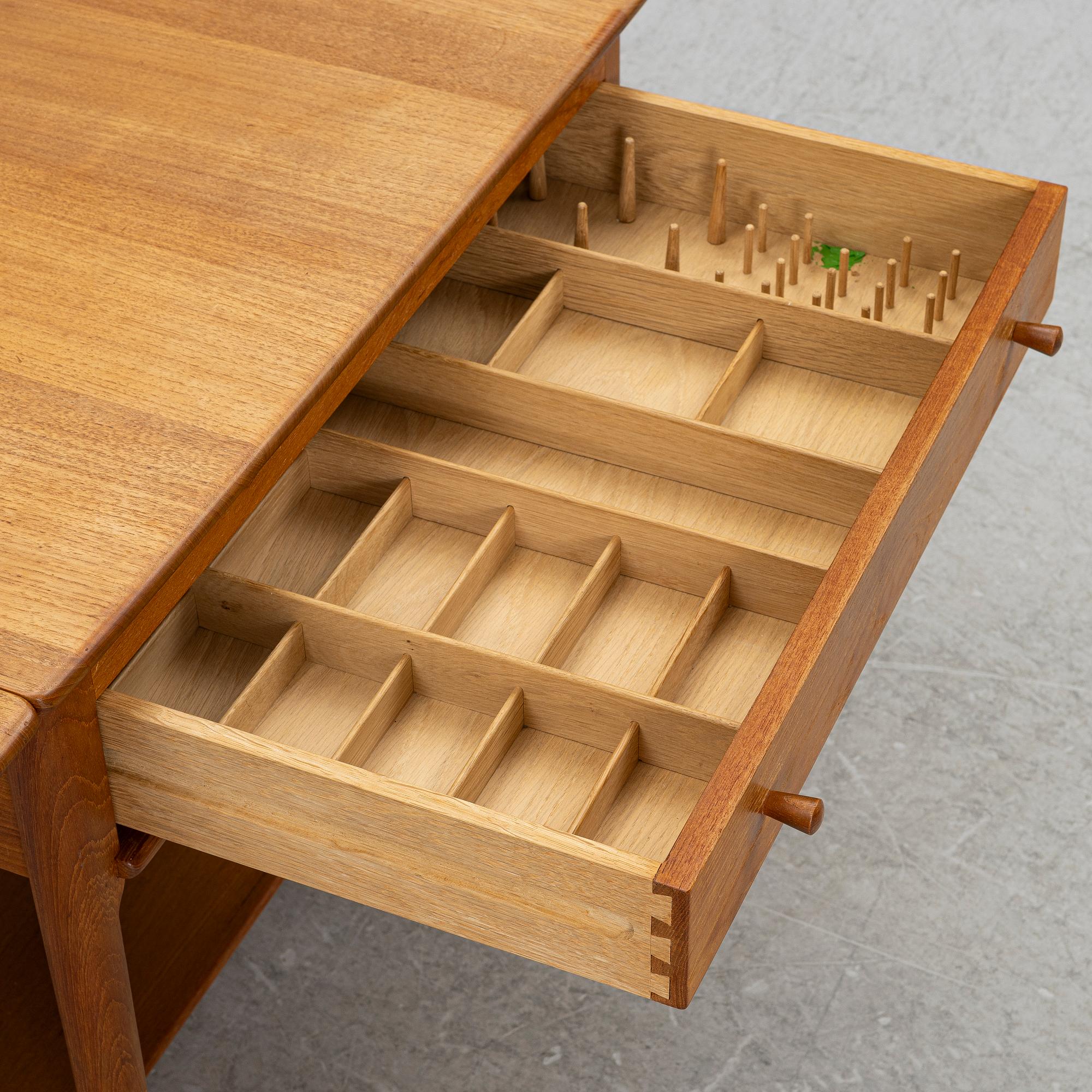 Hans J. Wegner, sewing-/side table "AT-33" Andreas Tuck Denmark.