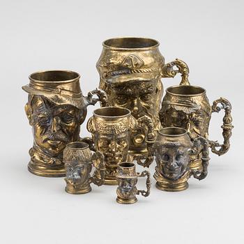 Seven Toby Jugs in brass from England, the second half of the 20th century.