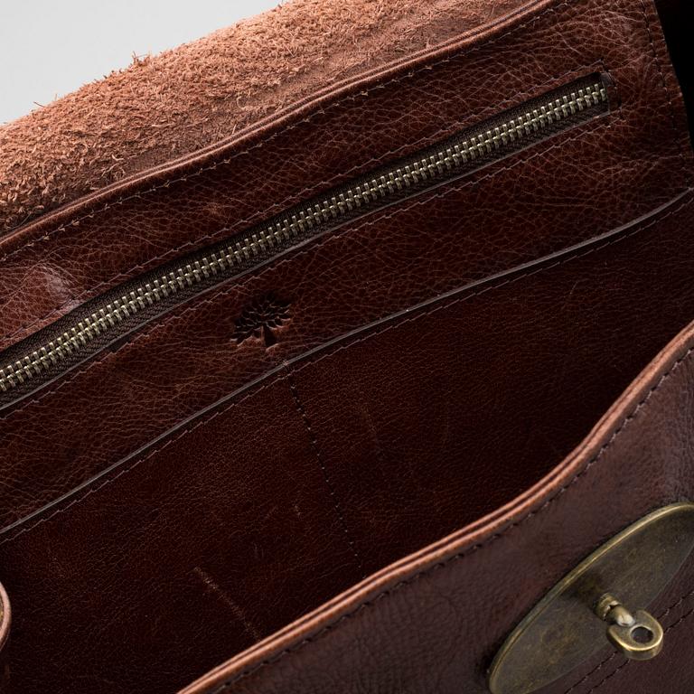 A MULBERRY PICADILLY HANDBAG.