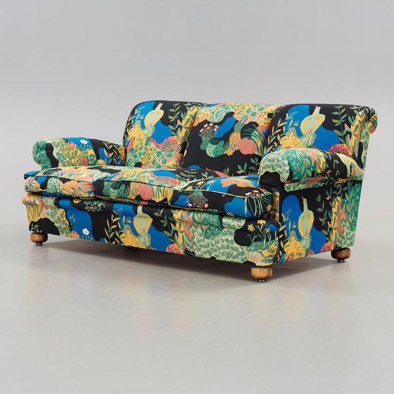 Josef Frank, a 'model 703' sofa, Svenskt Tenn, Sweden.