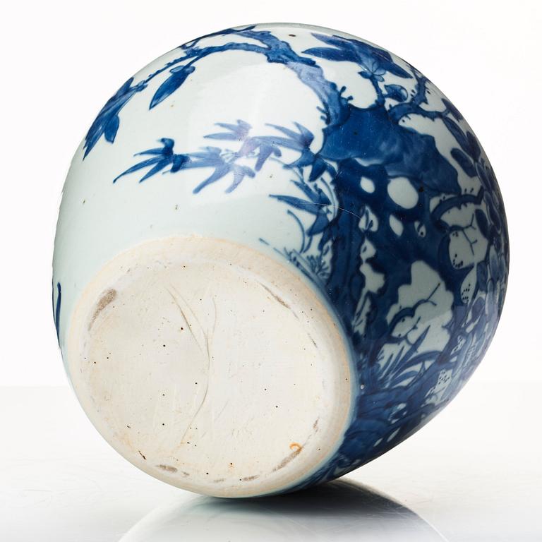 Urna, porslin. Transition, 1600-tal.