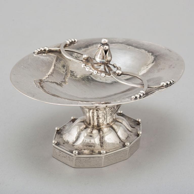 GEORG JENSEN, a silver bowl, Copenhagen, Denmark 1919, model nr 42, designed by Johan Rohde.