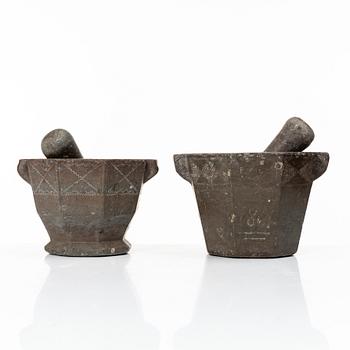 Mortlar, två st, 1800-tal.