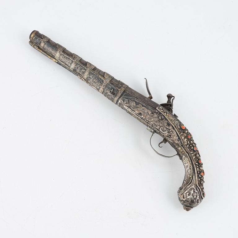A Turkish flintlock pistol, from around the year 1800.