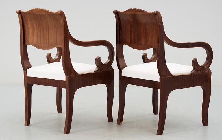 KARMSTOLAR, ett par, empirestil, märkta Idor Raij, troligen Finland, 1800/1900-tal.