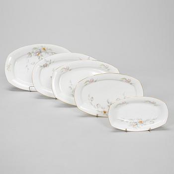 A 100-pc porcelain dinner service, Gebrüder Benedikt, Czechoslovakia, mid-20th century.